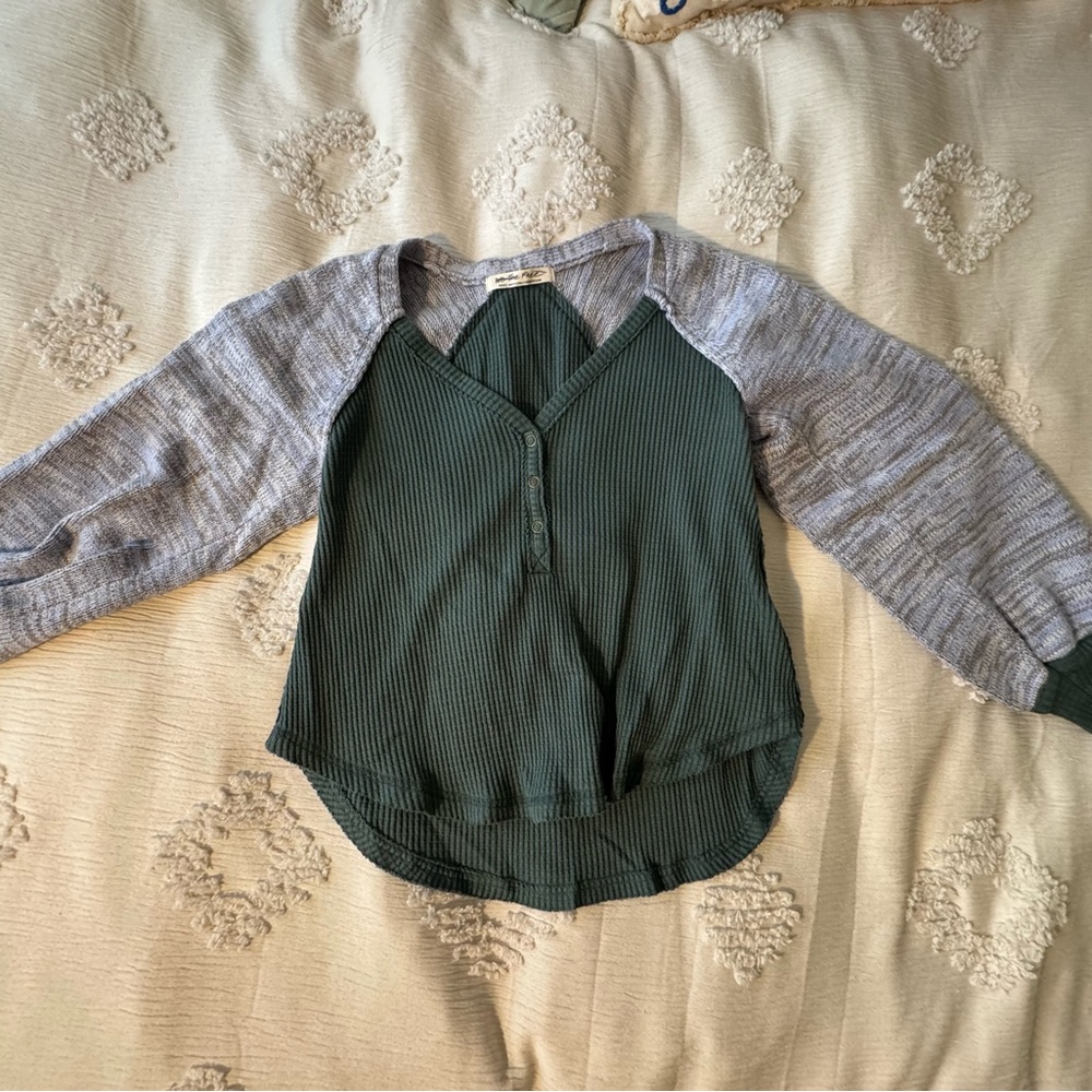 We The Free Green and Gray Long Sleeve Top